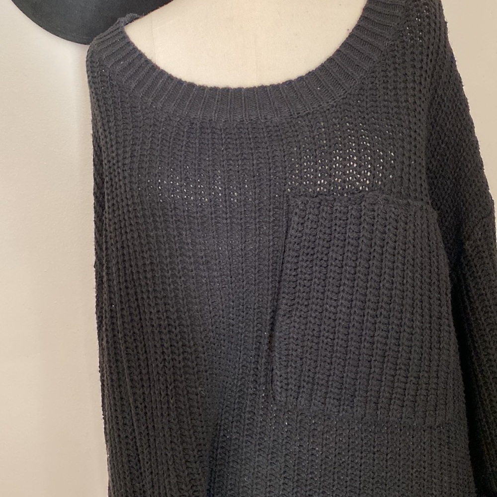 Black Sweater Tunic With Large Pocket - Picture 2 of 4